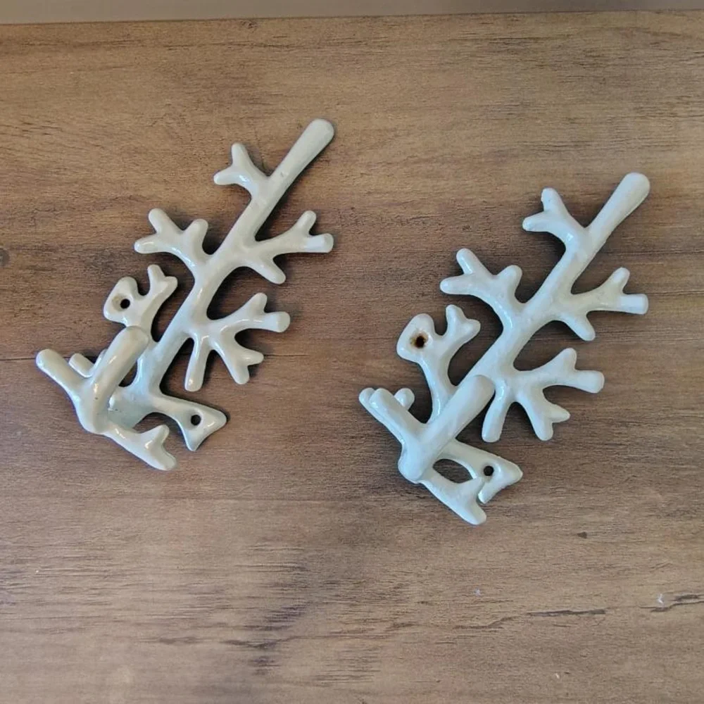 Cast Iron Coral Reef Coat Hook Wall Hangers Set Of 2 White Beach Theme Nautical
